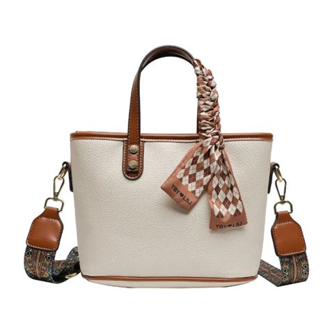 fashion world handbags wholesale